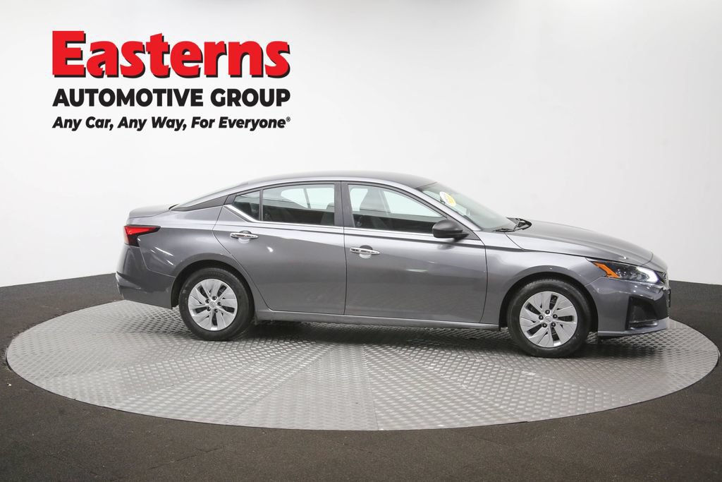 Used 2024 Nissan Altima 2.5 S FWD image 41