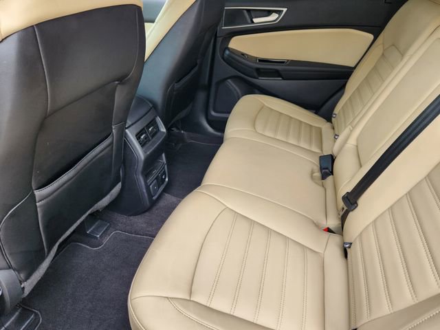Used 2019 Ford Edge SEL w/ Equipment Group 201A FWD image 29