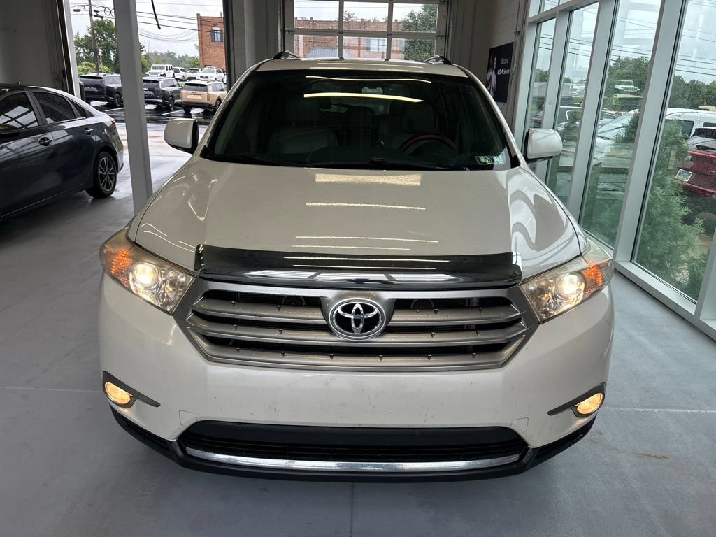 Used 2013 Toyota Highlander Limited AWD/4WD image 2