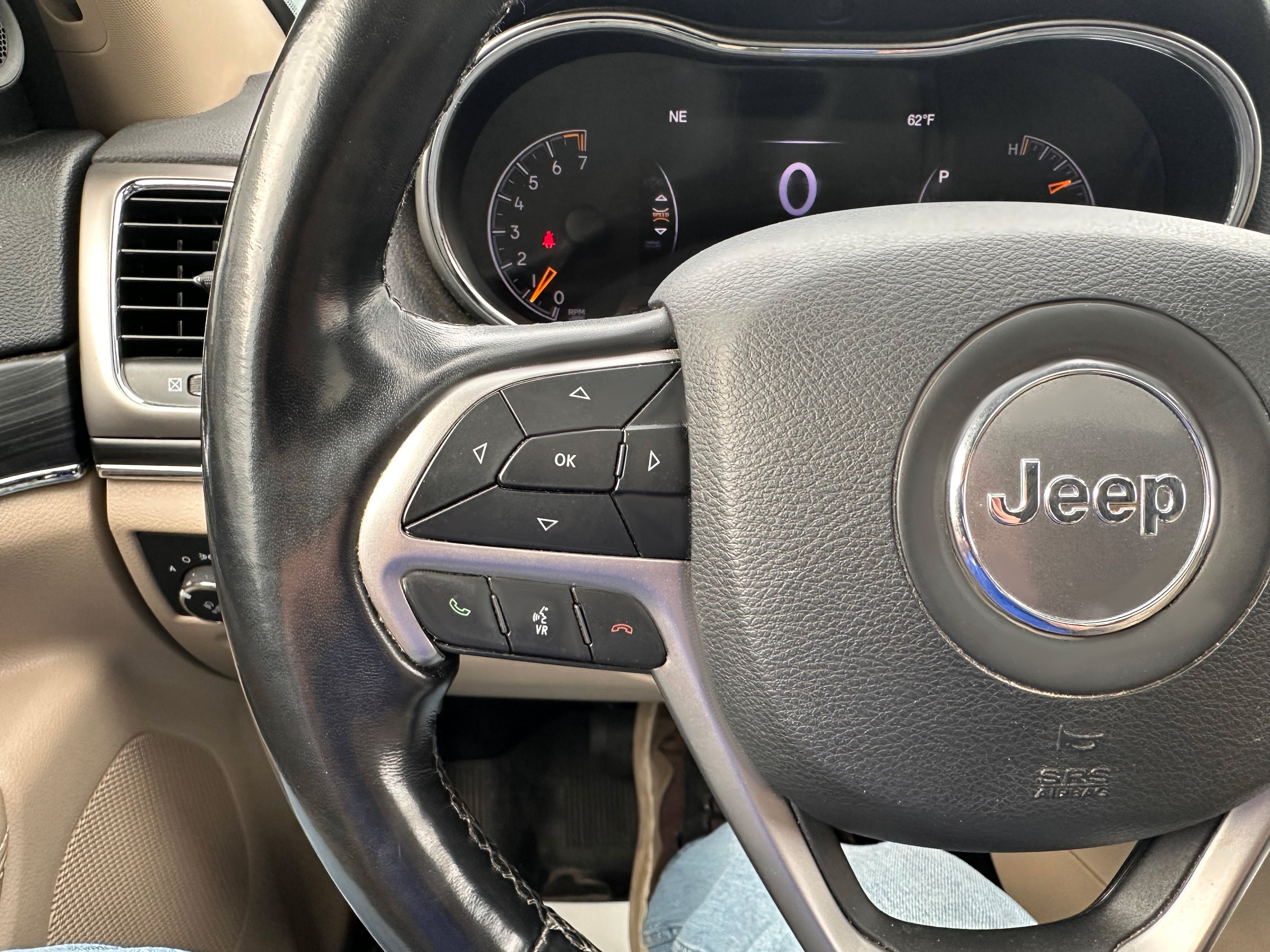 Used 2020 Jeep Grand Cherokee Limited w/ Premium Lighting Group AWD/4WD image 21