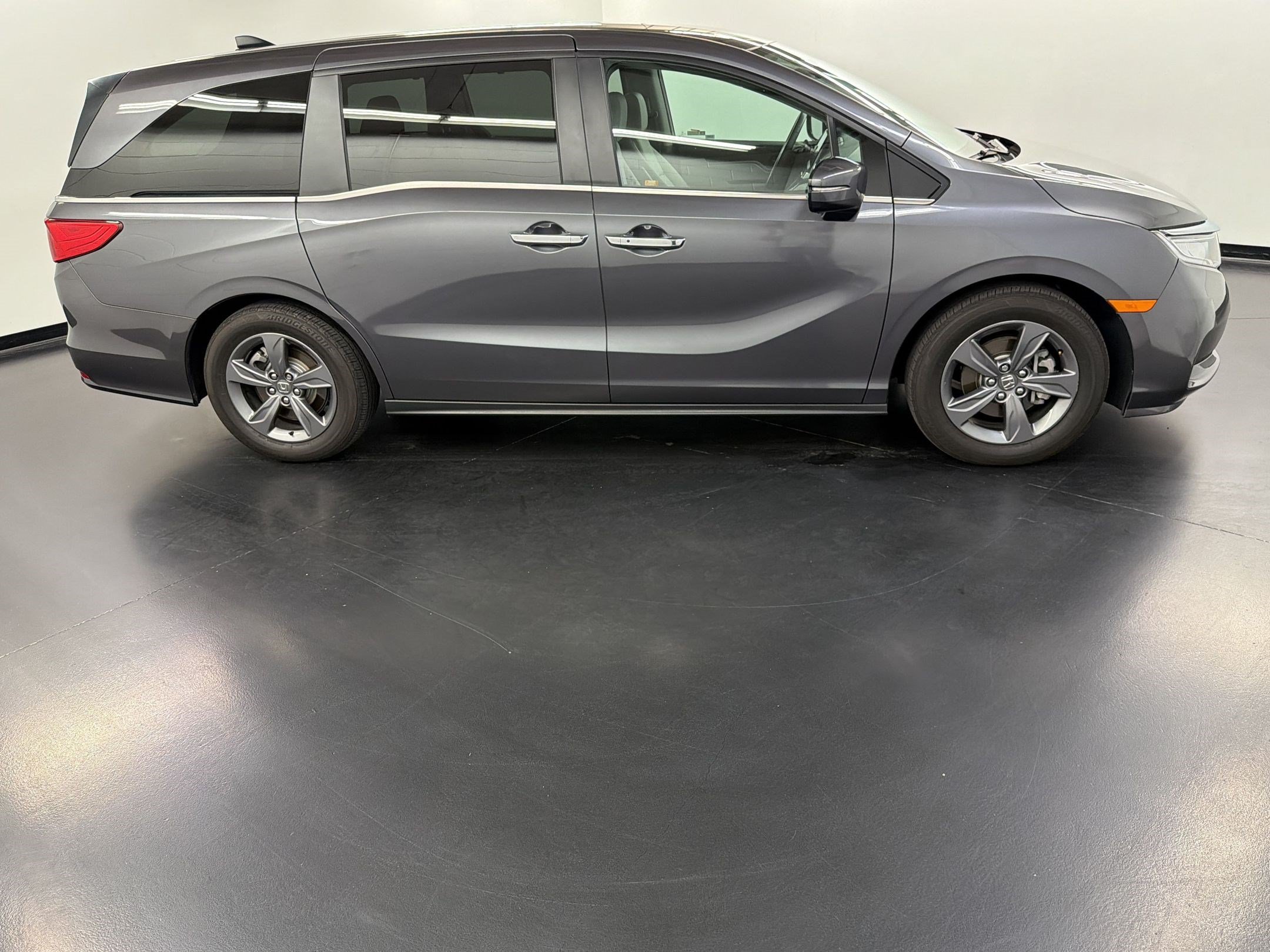 Certified 2024 Honda Odyssey EX image 8