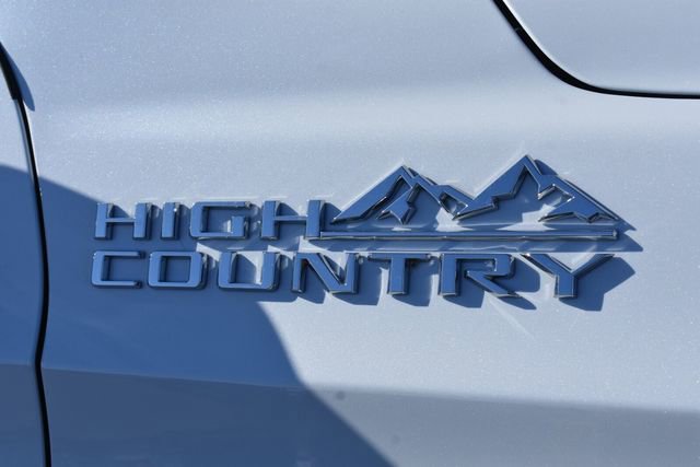 New 2026 Chevrolet Suburban High Country image 13