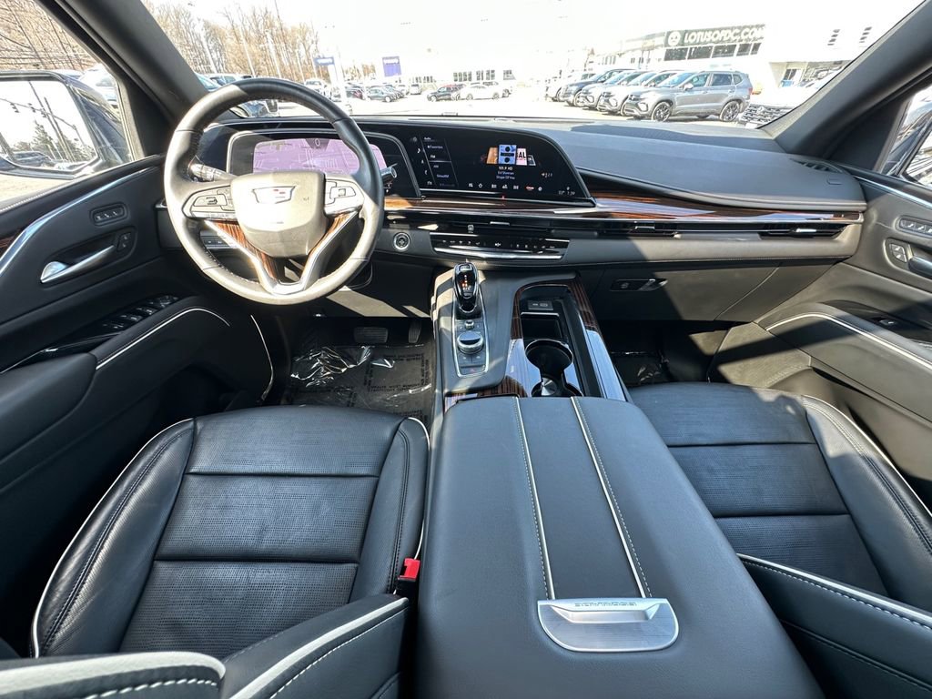 Used 2023 Cadillac Escalade Premium Luxury image 26