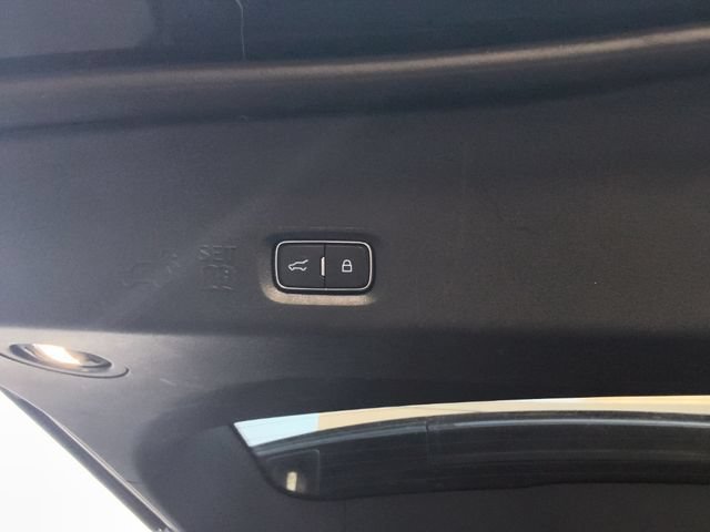 Used 2025 Ford Expedition Active RWD image 16