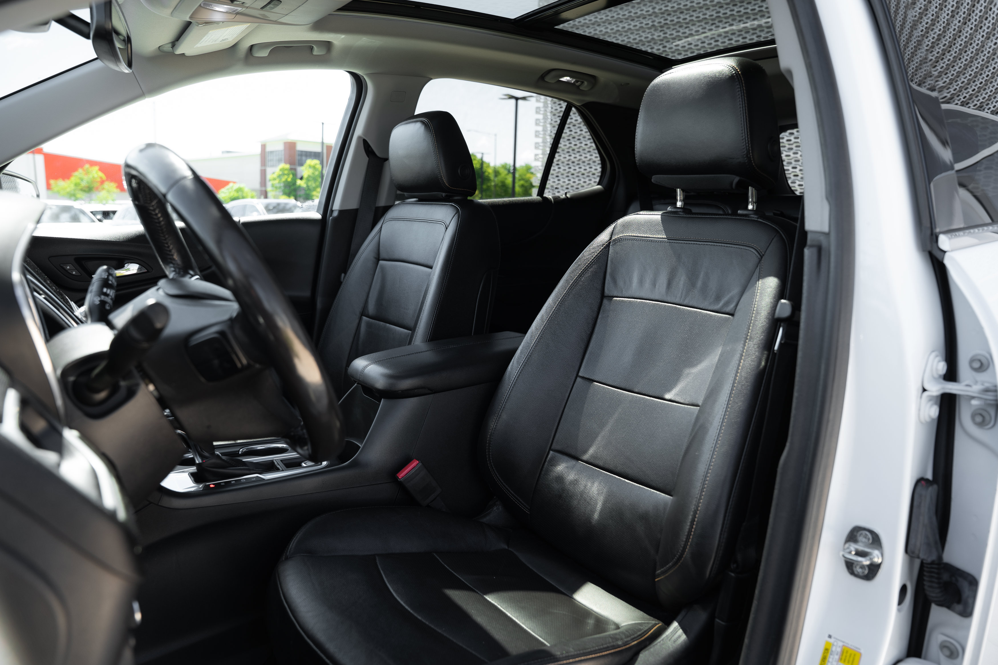 Used 2020 Chevrolet Equinox Premier FWD image 20