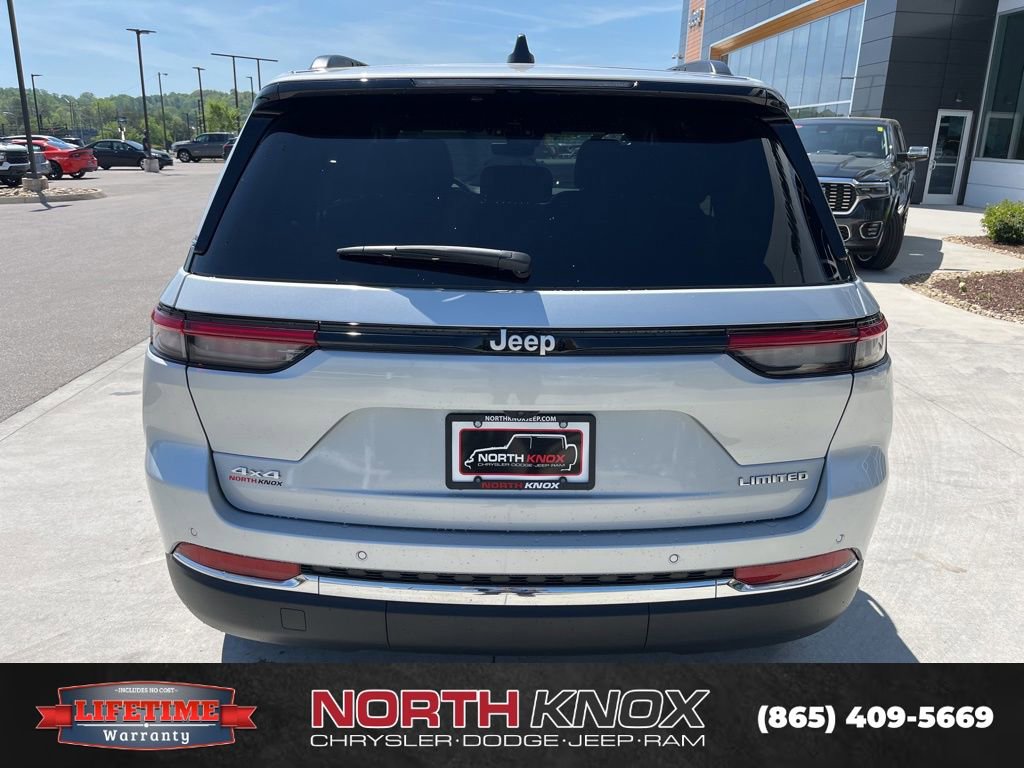 Used 2025 Jeep Grand Cherokee Limited AWD/4WD image 17
