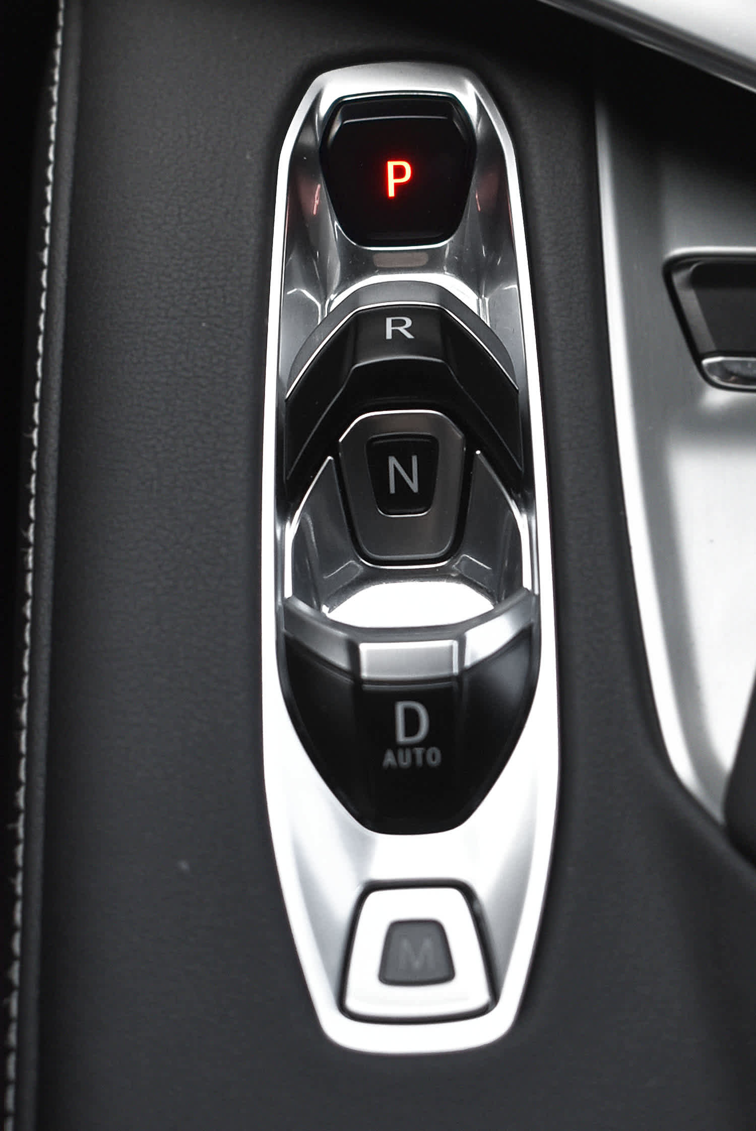 Used 2025 Chevrolet Corvette Z06 RWD image 32