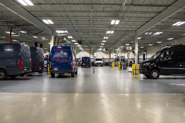 Used 2024 Mercedes-Benz Sprinter 3500 image 22