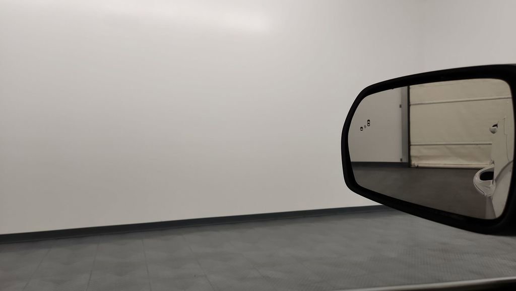 Used 2022 Ford Edge SEL image 19