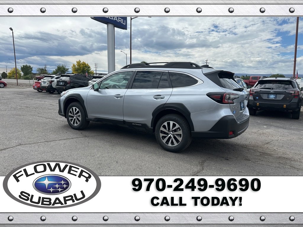 New 2025 Subaru Outback Premium image 5
