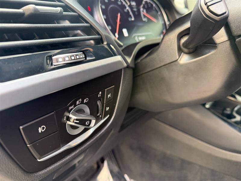 Used 2019 BMW X3 sDrive30i w/ Executive Package RWD image 32