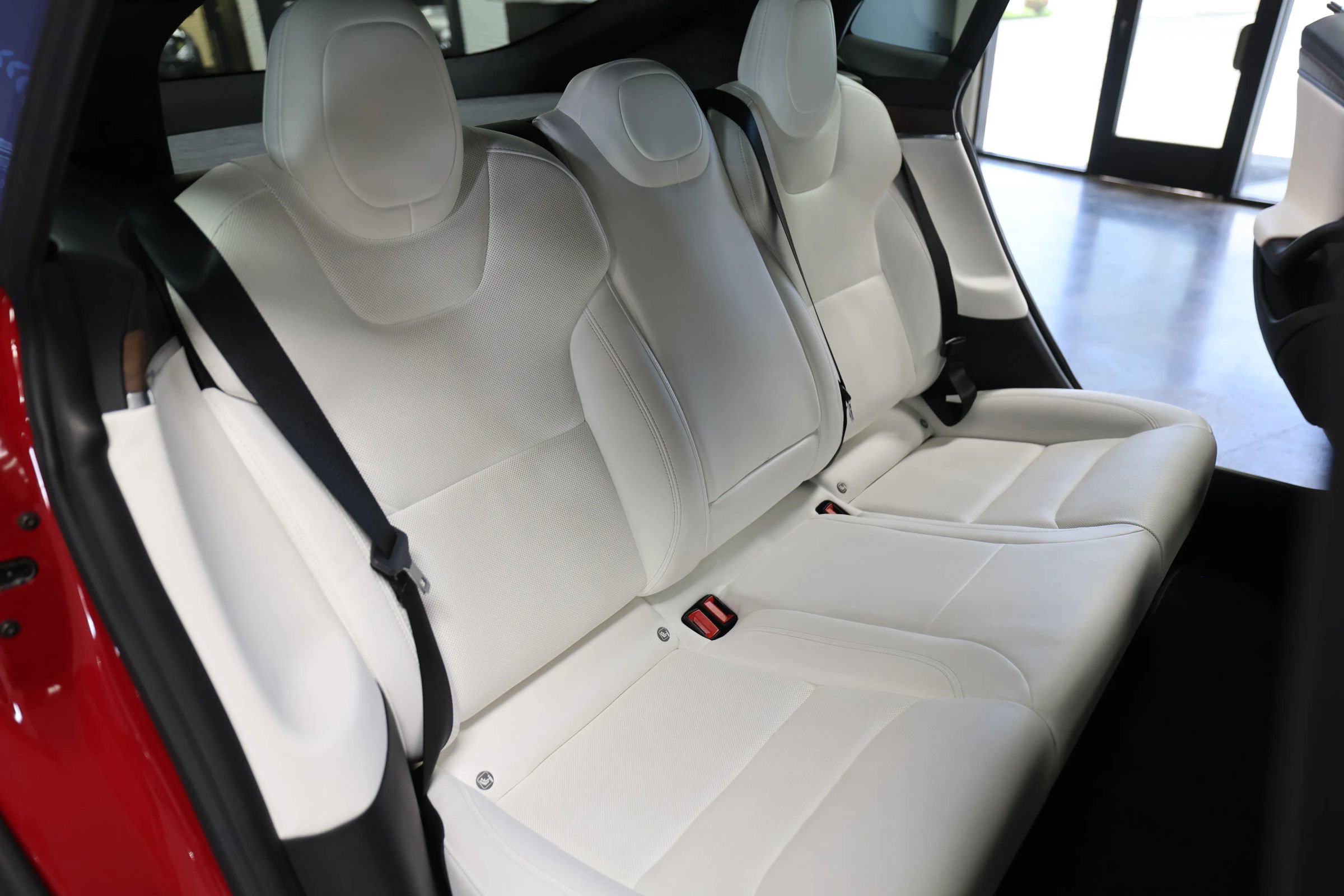 Used 2022 Tesla Model S Standard Range AWD/4WD image 40