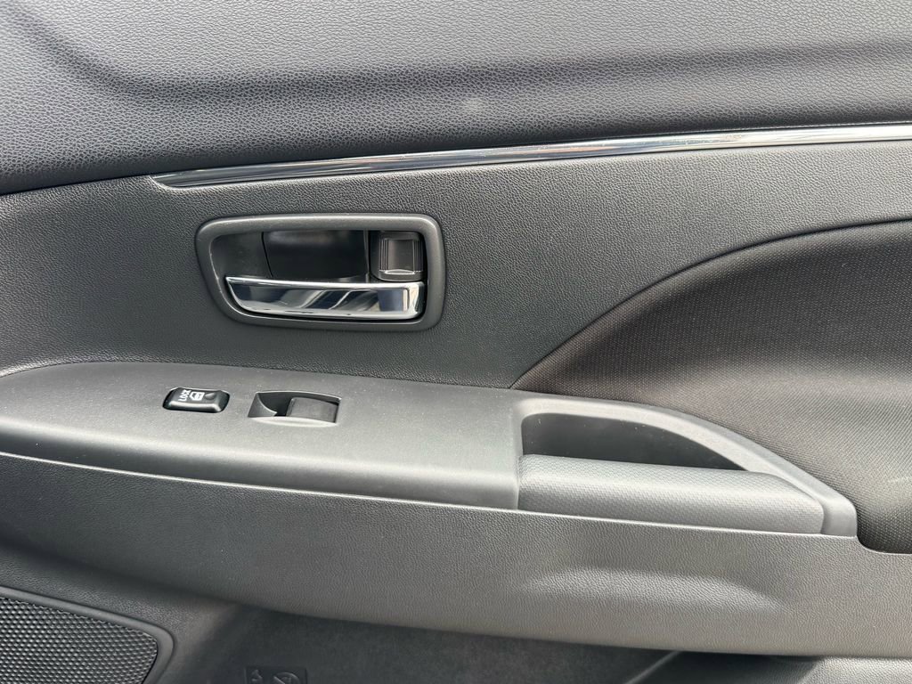 Used 2025 Mitsubishi Outlander Sport ES AWD/4WD image 23