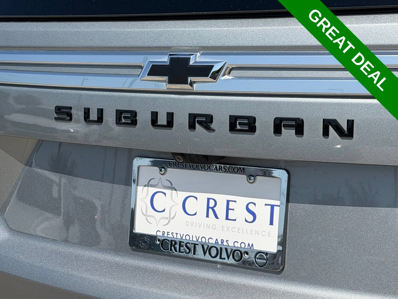 Used 2024 Chevrolet Suburban High Country w/ Premium Package AWD/4WD image 9