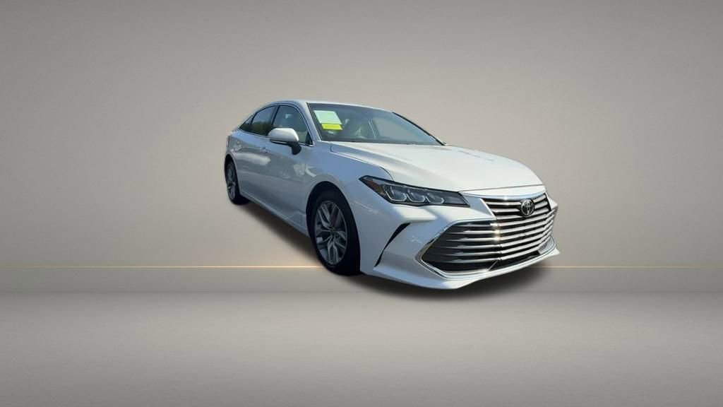 Used 2022 Toyota Avalon XLE w/ Moonroof Package FWD image 43