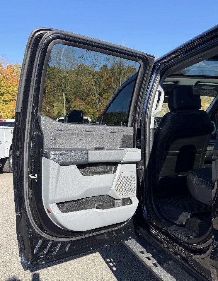 Used 2024 Ford F250 XLT w/ Black Appearance Package AWD/4WD image 37