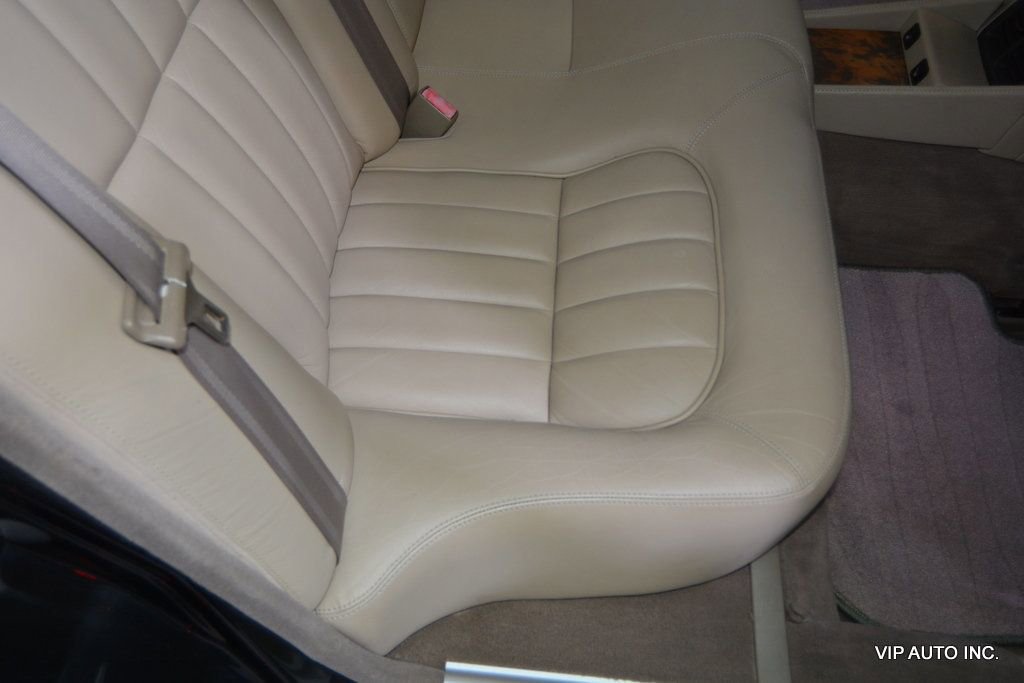 Used 2000 Jaguar XJ8 image 26