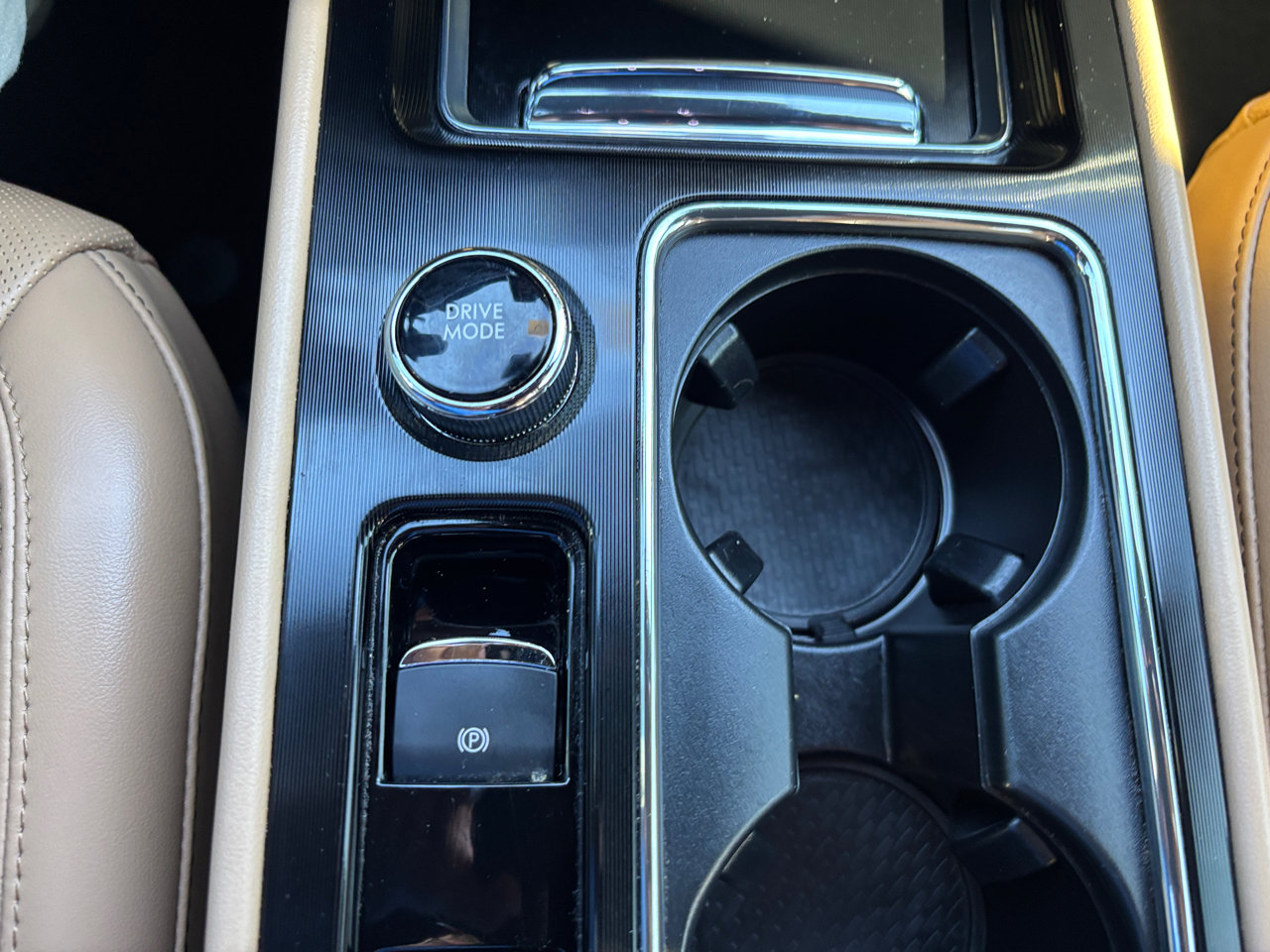 Used 2021 Lincoln Corsair Reserve image 24