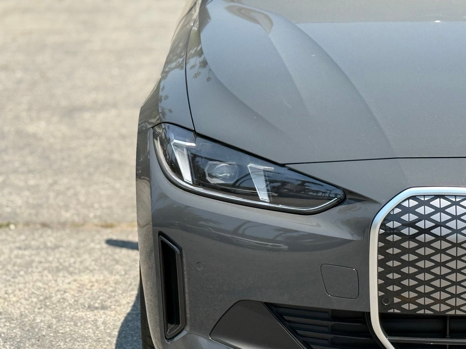 New 2026 BMW i4 eDrive40 w/ Premium Package RWD image 13