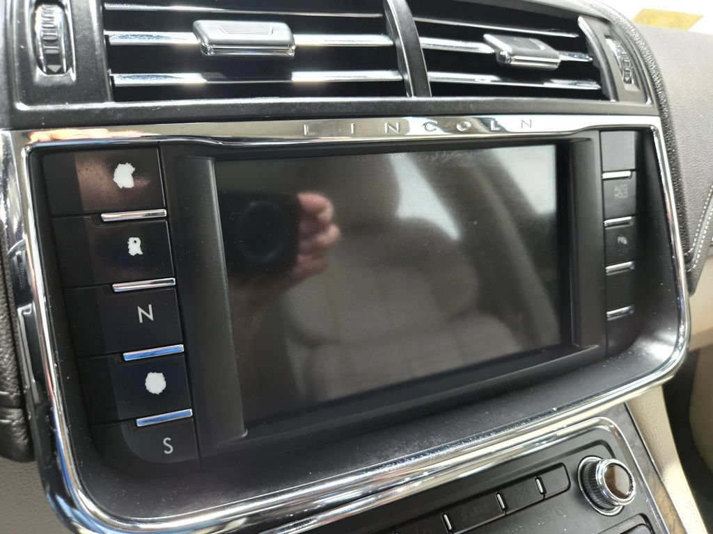 Used 2017 Lincoln Continental Reserve w/ Climate Package AWD/4WD image 20