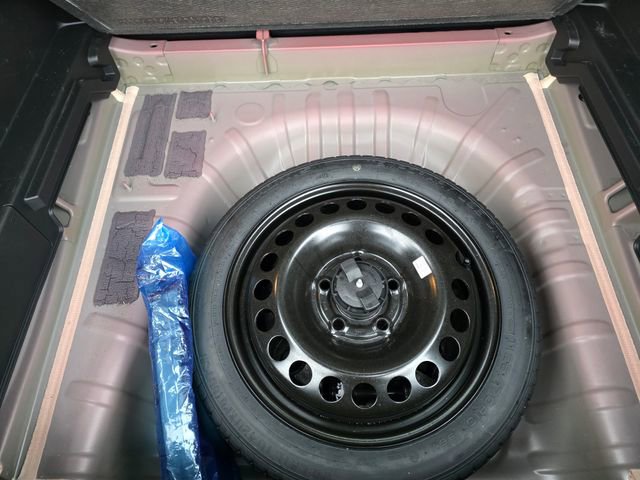 Used 2024 Chevrolet Trax LS w/ LS Convenience Package FWD image 13