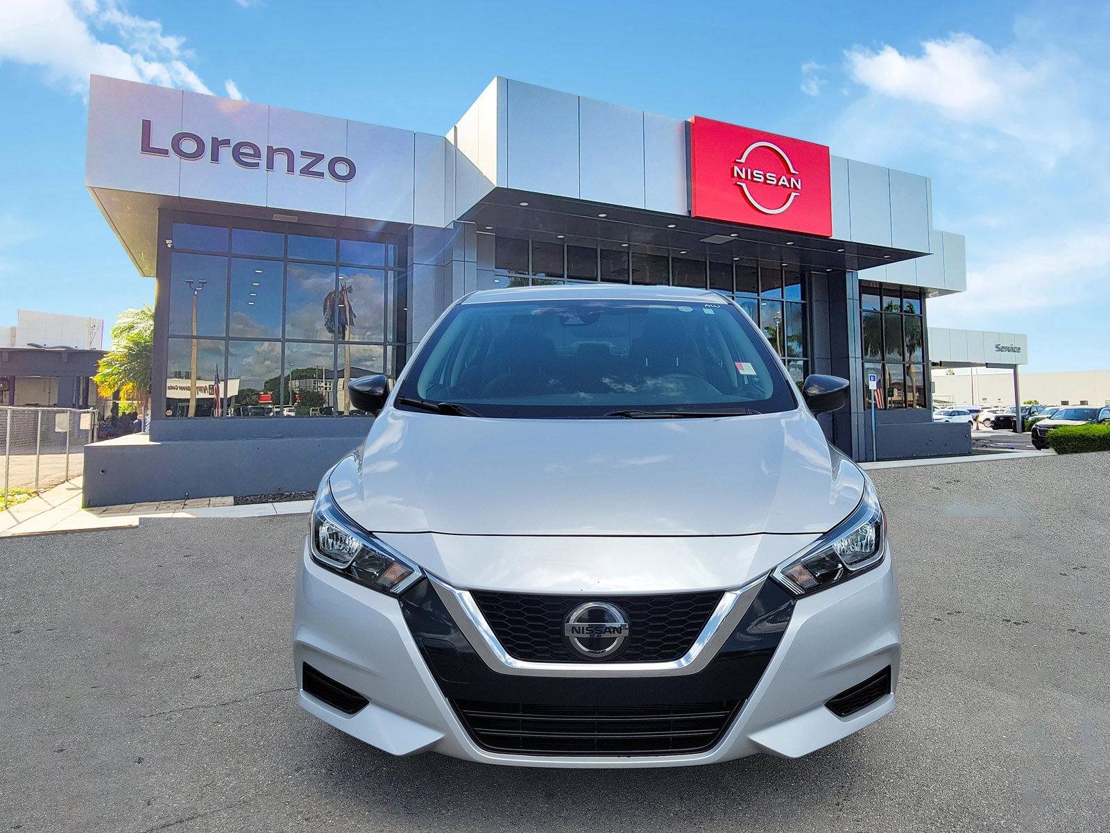 Used 2021 Nissan Versa S FWD image 2