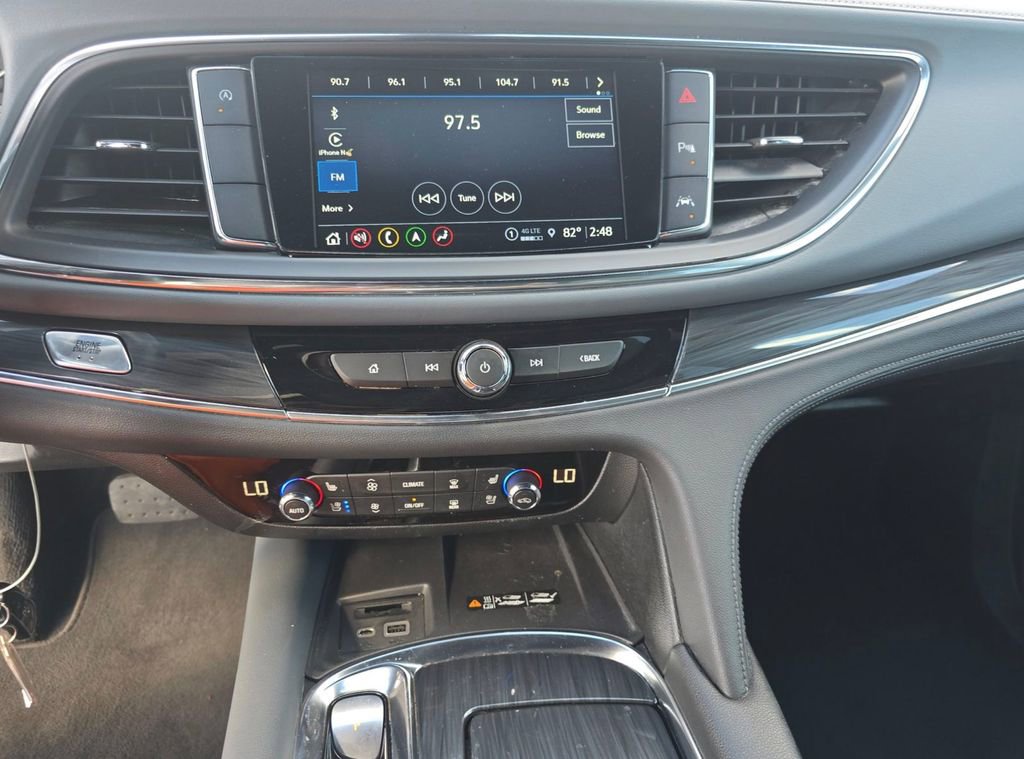 Used 2024 Buick Enclave Premium image 10