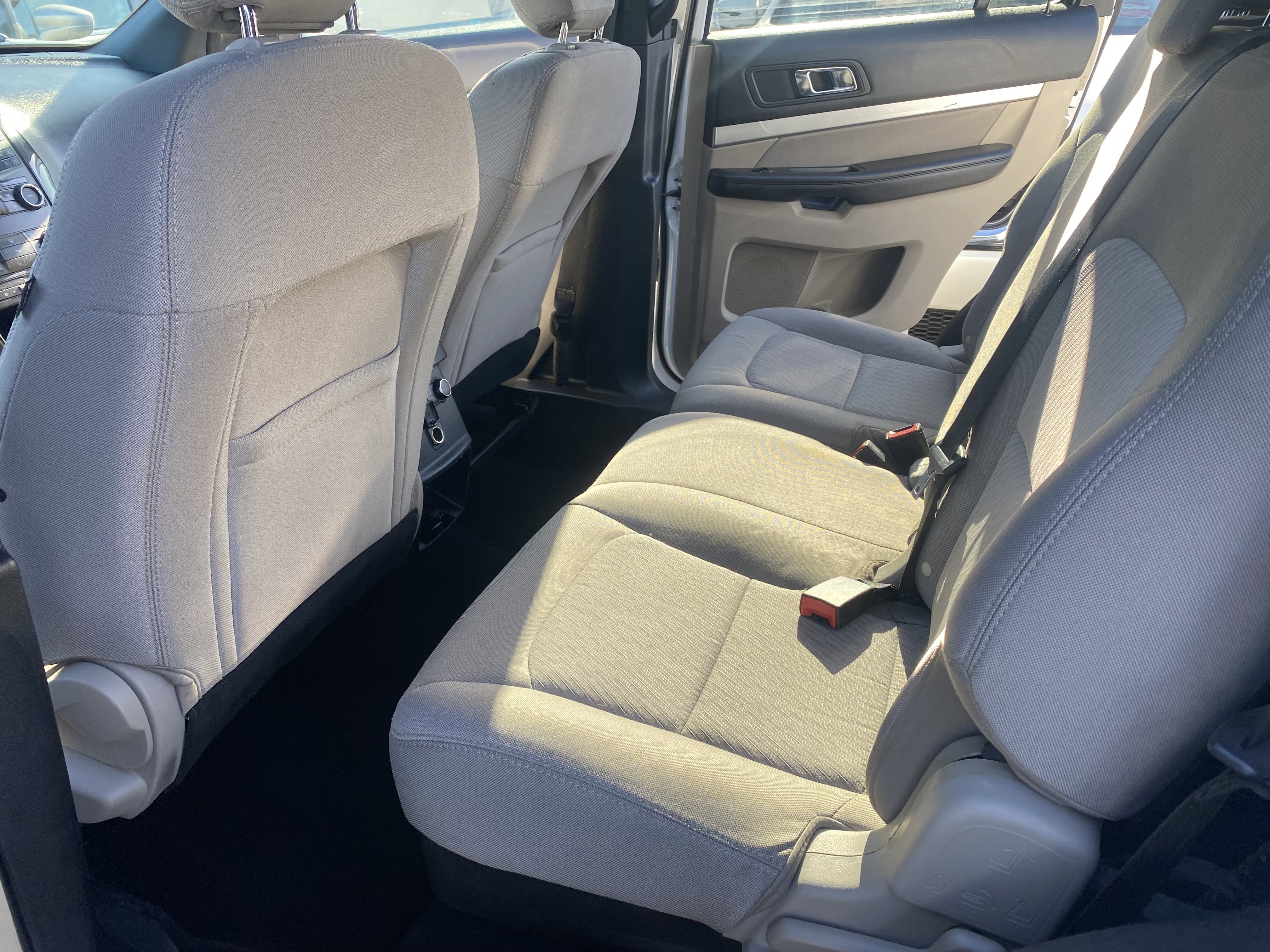 Used 2018 Ford Explorer FWD image 13