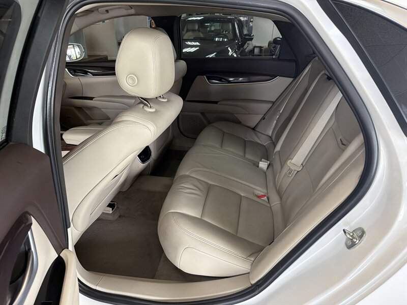 Used 2017 Cadillac XTS Luxury FWD image 12