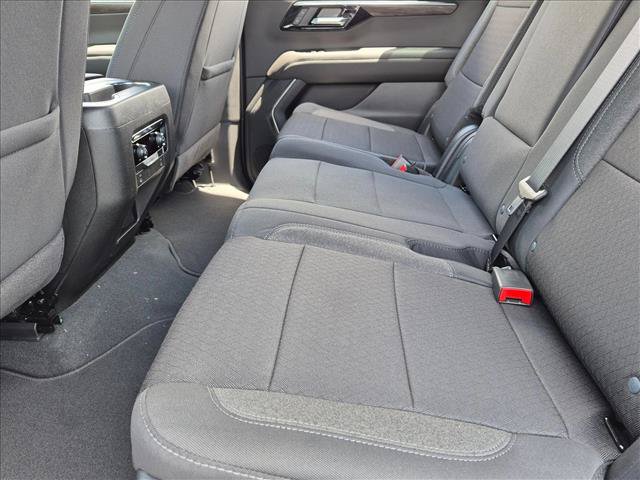 New 2026 Chevrolet Suburban LS RWD image 15