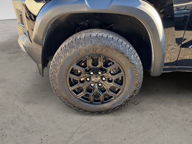 Used 2023 Chevrolet Colorado Trail Boss w/ Advanced Trailering Package AWD/4WD image 14