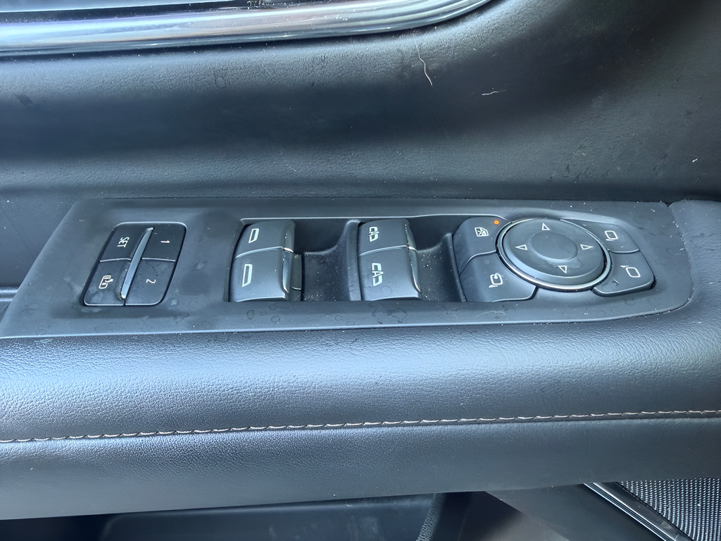 Used 2024 Chevrolet Suburban High Country AWD/4WD image 25