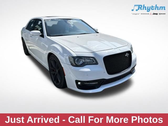 Used 2023 Chrysler 300 C