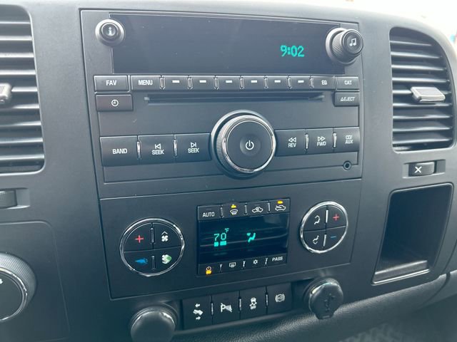 Used 2013 Chevrolet Silverado 2500 LT w/ Interior Plus Package image 13