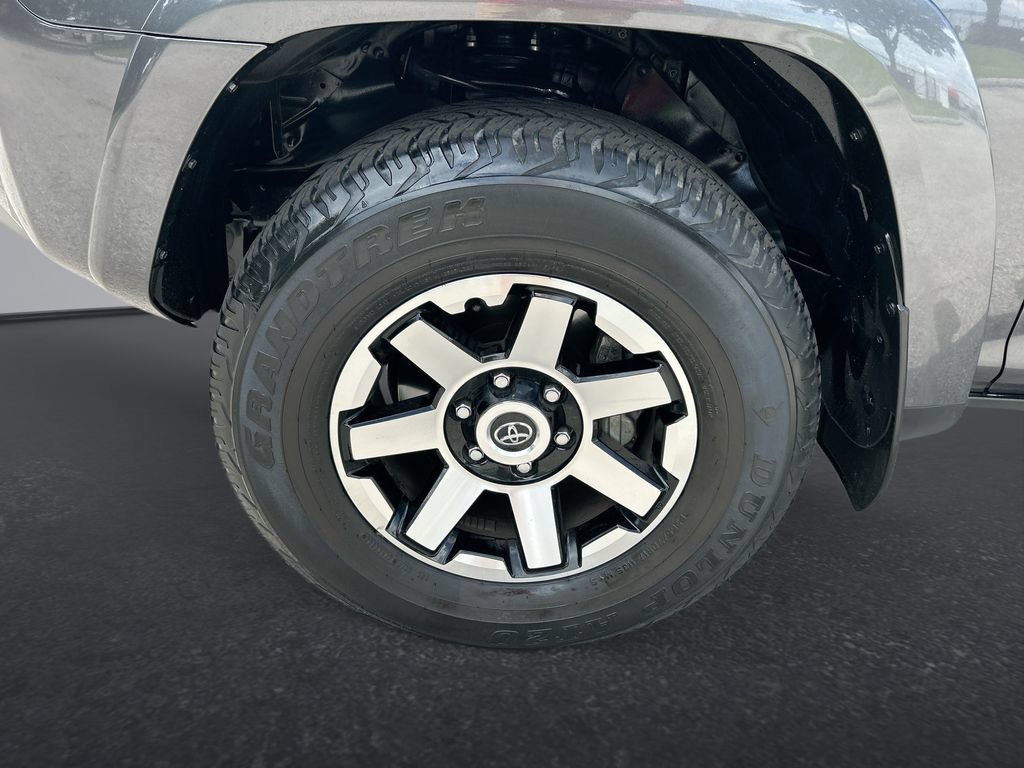 Used 2023 Toyota 4Runner TRD Off-Road Premium w/ Moonroof Package AWD/4WD image 10