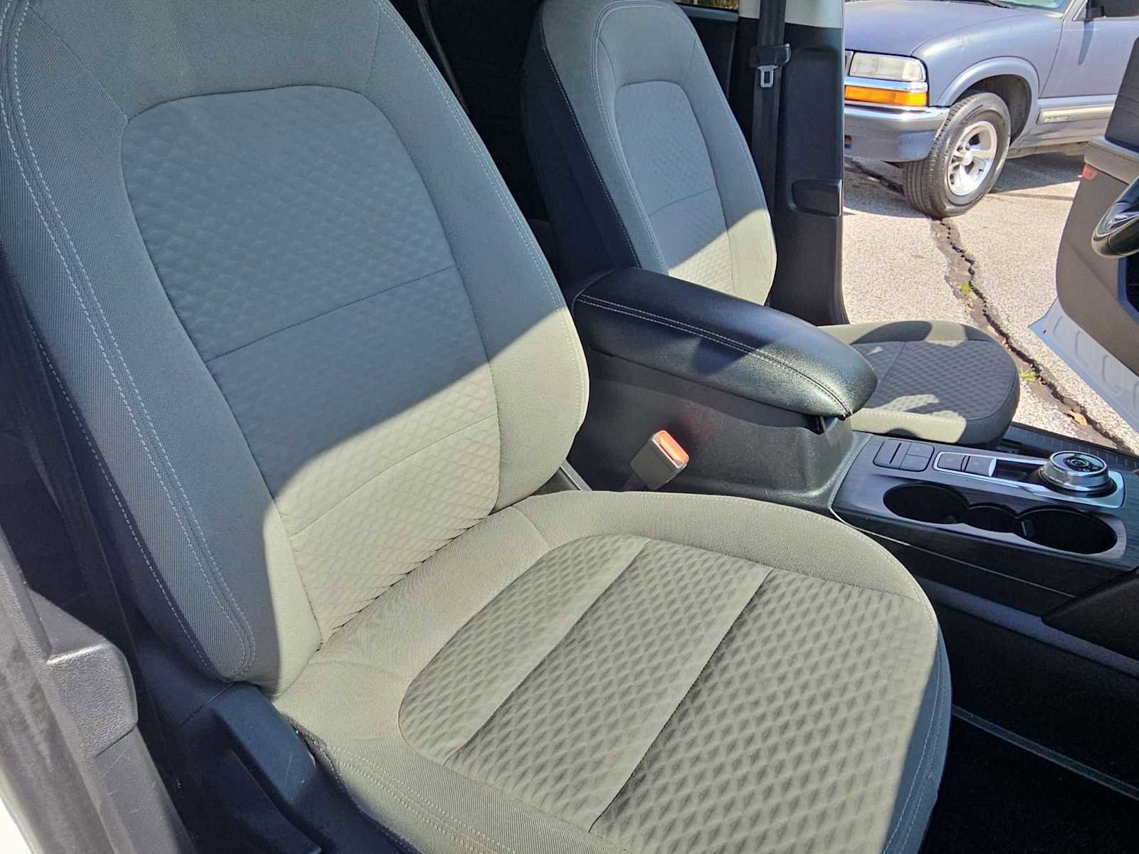 Used 2022 Ford Escape SE w/ Convenience Package image 22