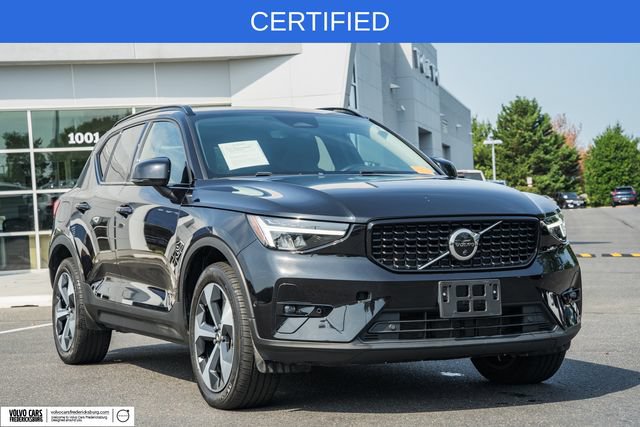 Certified 2023 Volvo XC40 B5 Plus w/ Protection Package Premier AWD/4WD image 1