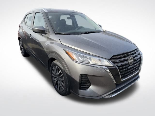 Used 2024 Nissan Kicks SV image 3