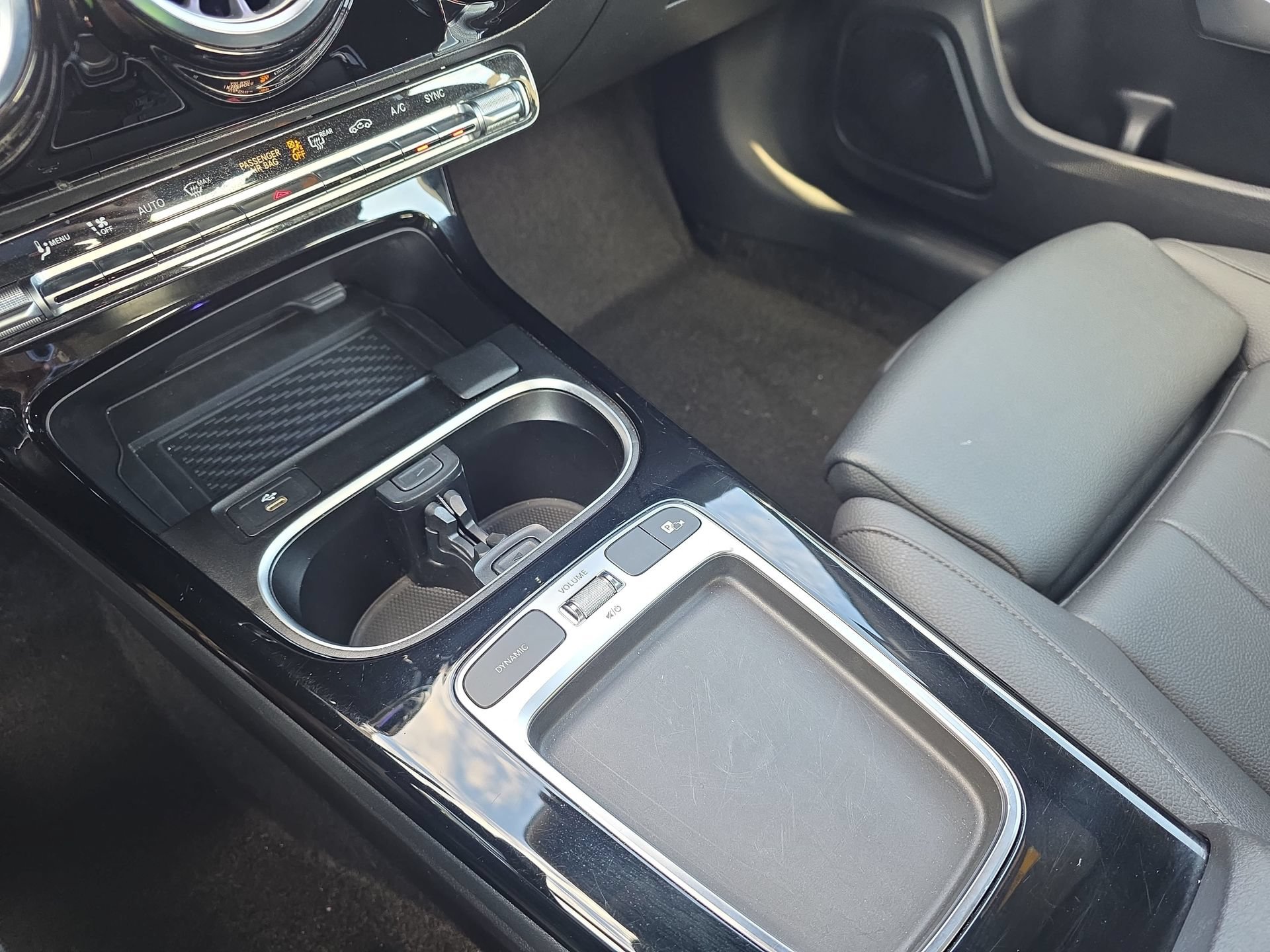 Used 2025 Mercedes-Benz CLA 250 image 24