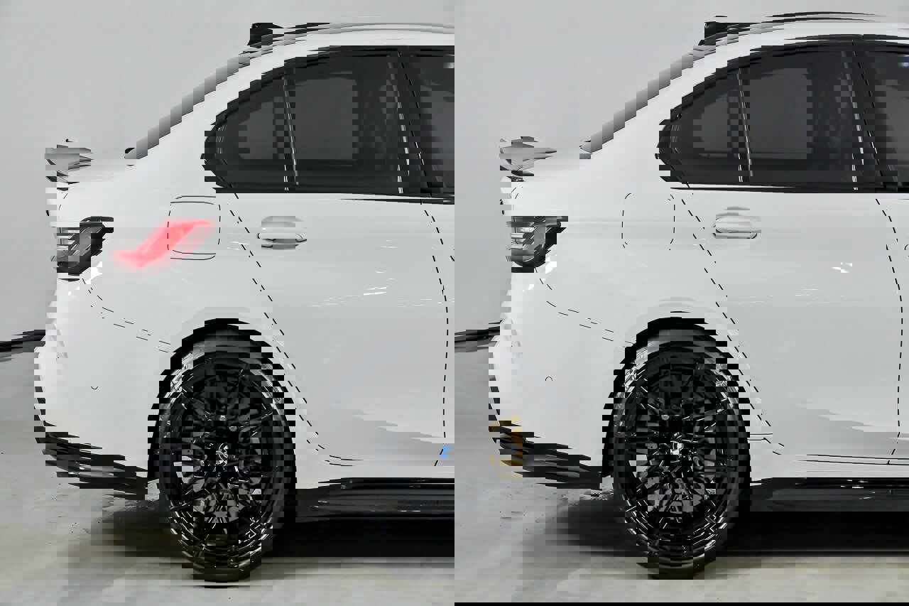 Used 2021 BMW M3 Competition image 13