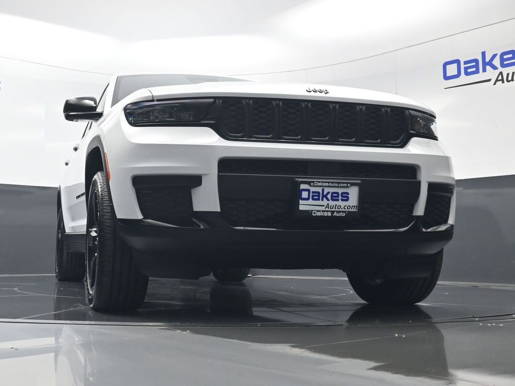 Used 2025 Jeep Grand Cherokee L Altitude image 41