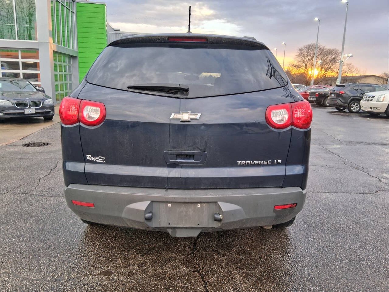 Used 2010 Chevrolet Traverse LS FWD image 6