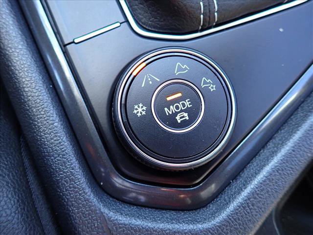 Used 2023 Volkswagen Tiguan SE R-Line AWD/4WD image 18