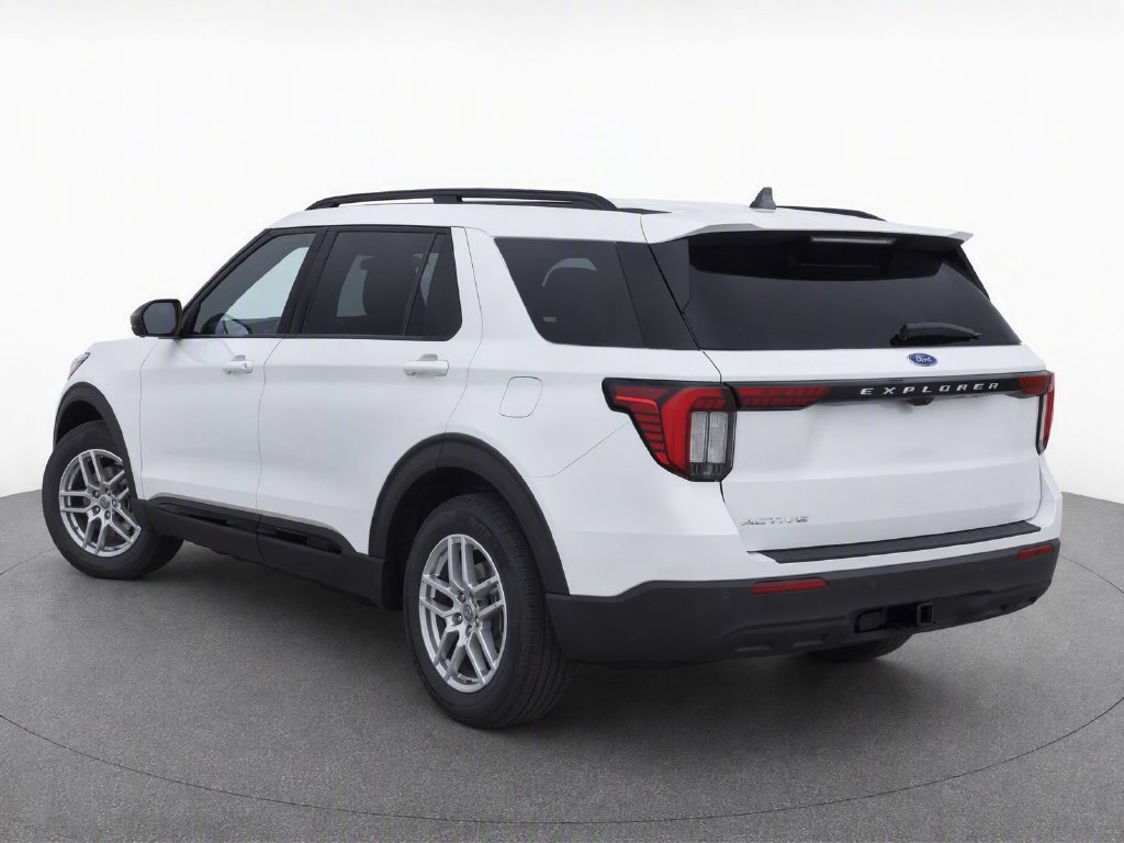 New 2026 Ford Explorer Active RWD image 4