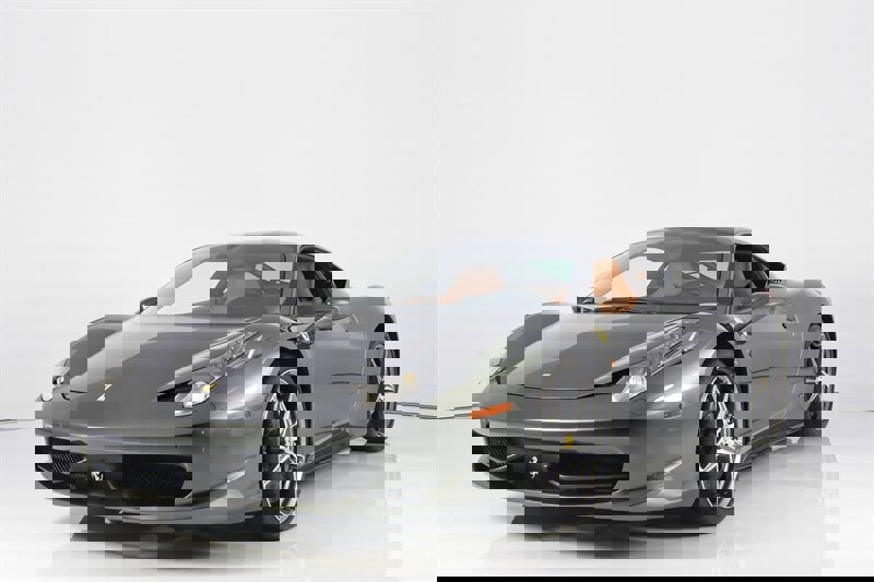 Used 2013 Ferrari 458 Italia Coupe RWD image 4