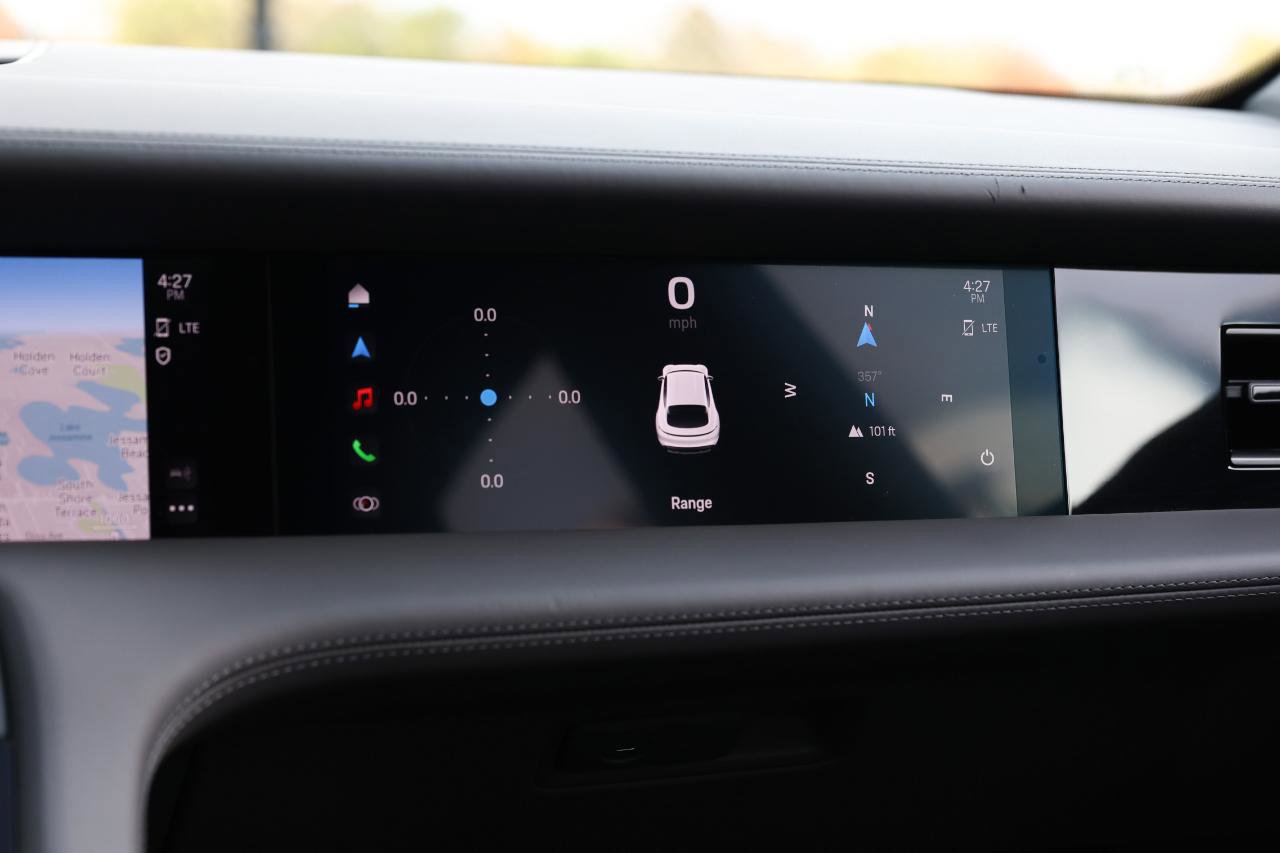 Used 2023 Porsche Taycan 4S image 39