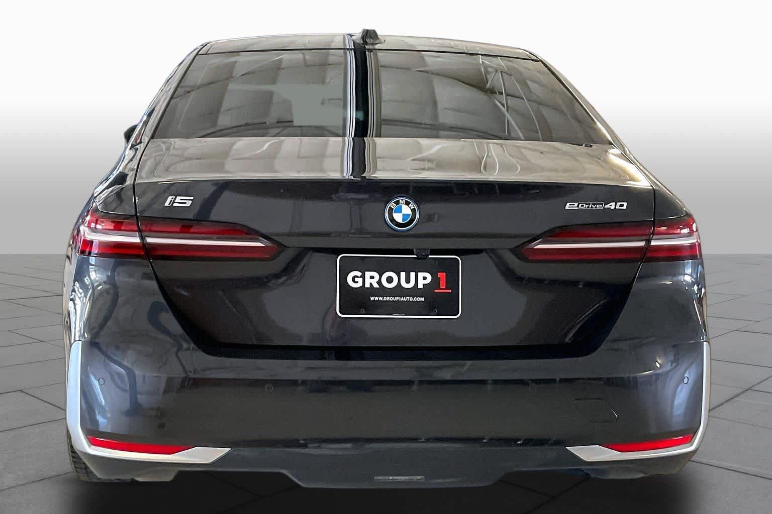 Used 2024 BMW i5 eDrive40i w/ M Sport Package RWD image 4