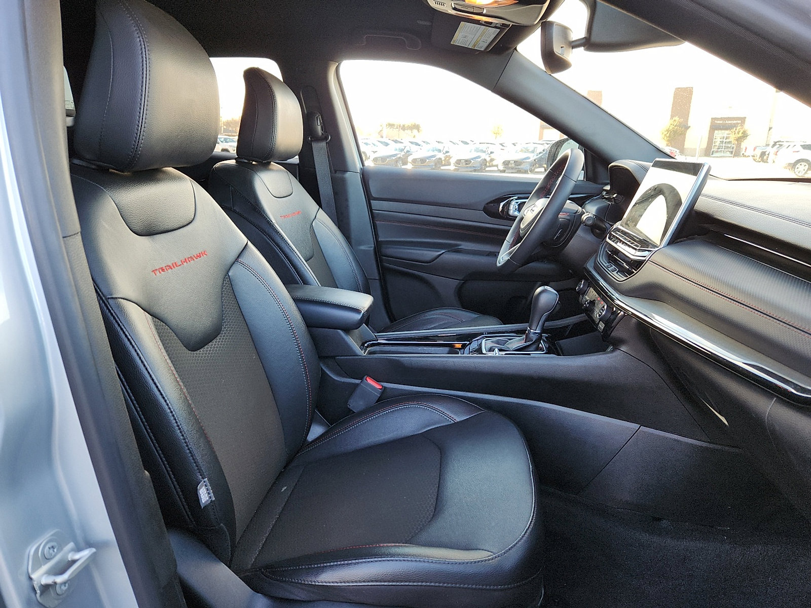 Used 2024 Jeep Compass Trailhawk image 15