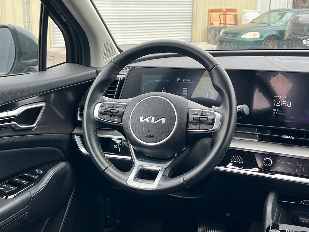 Used 2025 Kia Sportage EX AWD/4WD image 15