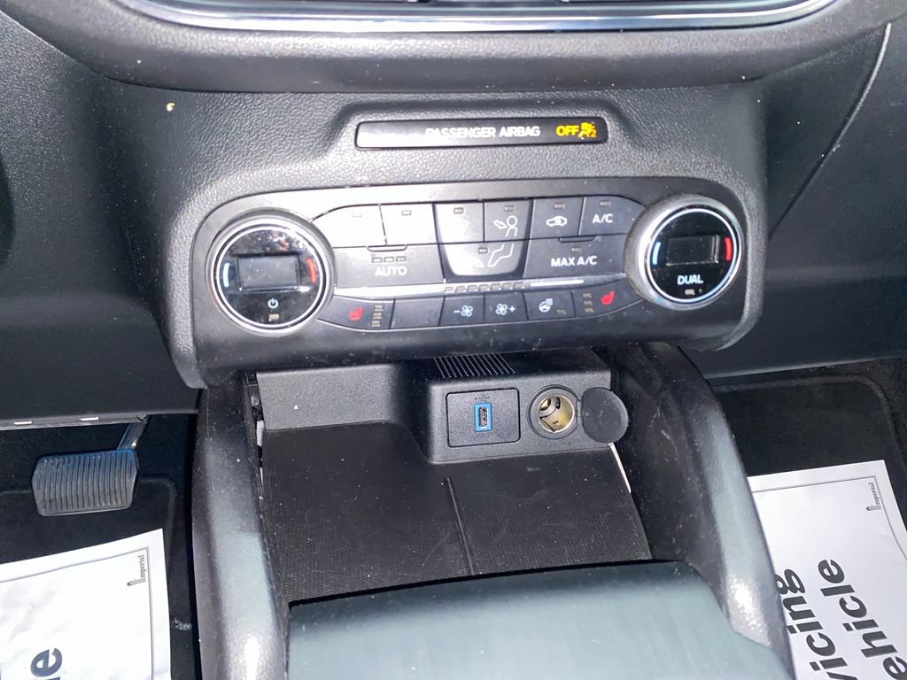 Used 2020 Ford Escape Titanium AWD/4WD image 20